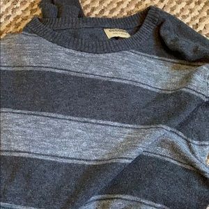 Men’s gray striped sweater